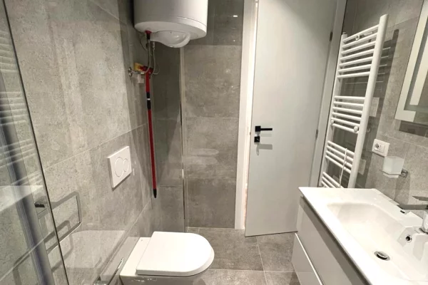 Shtepi me qera Apartament ne Tirane, 2+1, Mobilimi E mobiluar, Pagesa 700  Euro.