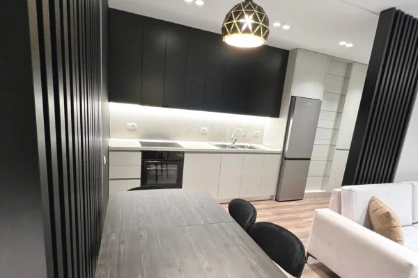 Shtepi me qera 2+1 ne Tirane - 700 Euro