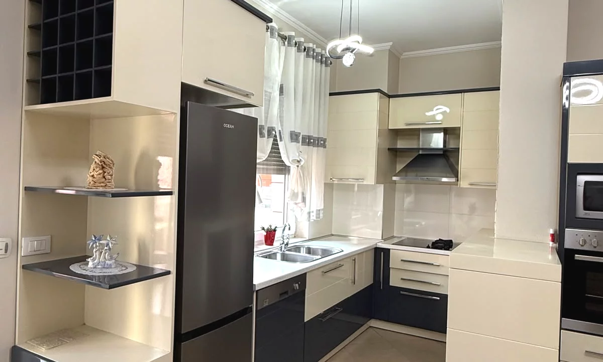 Shtepi me qera Apartament ne Tirane, 1+1, Mobilimi E mobiluar, Pagesa 700  Euro.