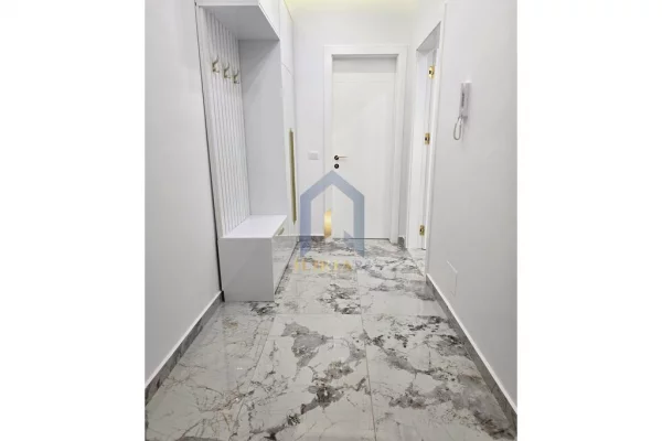 Shtepi me qera Apartament ne Tirane, 1+1, Mobilimi E mobiluar, Pagesa 550  Euro.