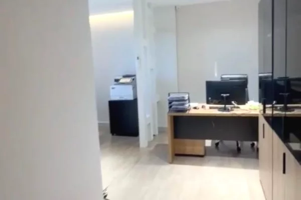 Shtepi ne shitje Apartament ne Tirane, 2+1, Mobilimi E mobiluar, Pagesa 290,000  Euro.