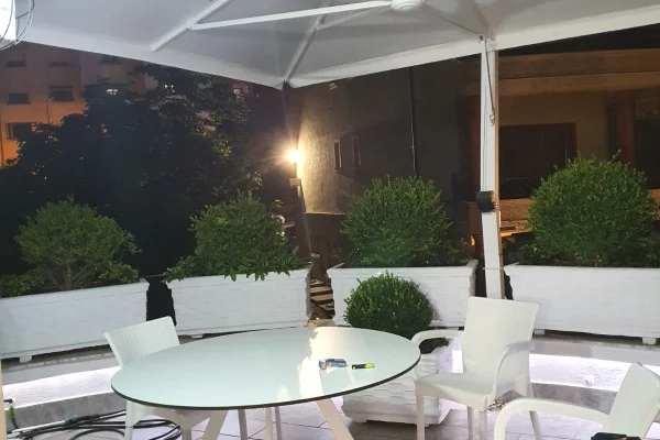 Casa in vendita Appartamento a Tirana, 2+1, Ambiente Arredato, Pagamento 49,500  Euro.
