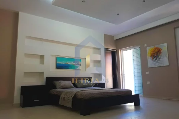 Shtepi ne shitje Penthose(kati i fundit panoramik) ne Sarande, 3+1, Mobilimi E mobiluar, Pagesa 550,000  Euro.