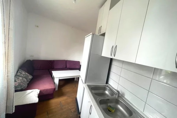 Shtepi me qera 1+1 ne Tirane - 250 Euro