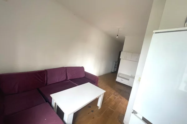 Shtepi me qera Apartament ne Tirane, 1+1, Mobilimi E mobiluar, Pagesa 250  Euro.