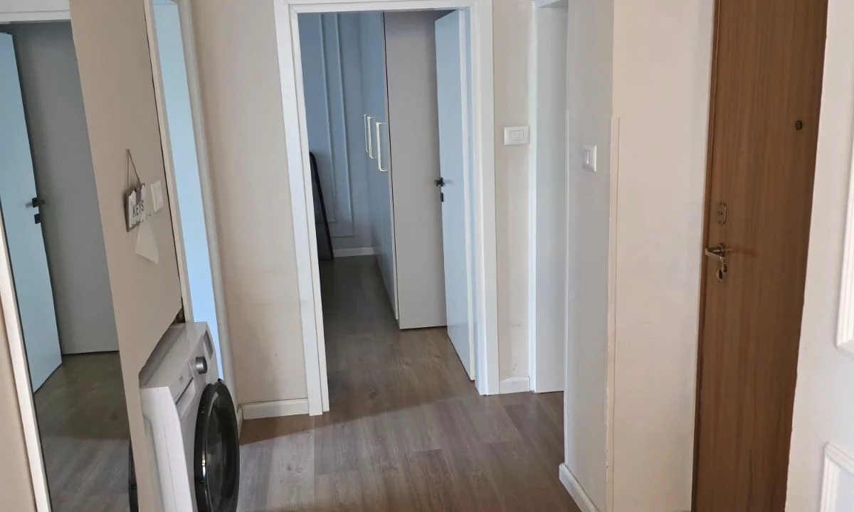 Shtepi me qera Apartament ne Tirane, 1+1, Mobilimi E mobiluar, Pagesa 650  Euro.