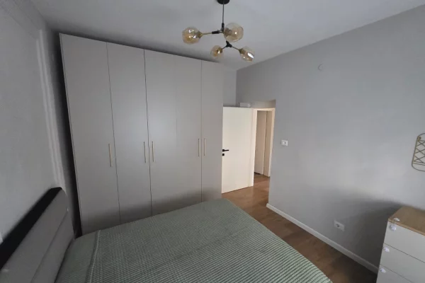 Shtepi me qera Apartament ne Tirane, 1+1, Mobilimi E mobiluar, Pagesa 650  Euro.
