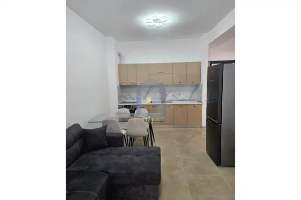 1+1 apartament e qera tek Golden Park