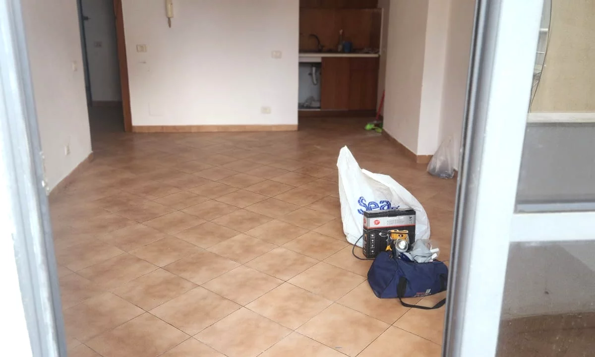Shtepi me qera Apartament ne Tirane, Garsoniere, Mobilimi Bosh, pa mobiluar, Pagesa 500  Euro.