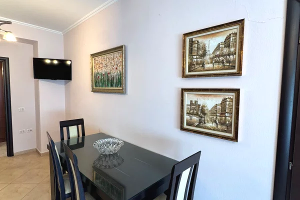 Shtepi me qera Apartament ne Tirane, 2+1, Mobilimi E mobiluar, Pagesa 800  Euro.
