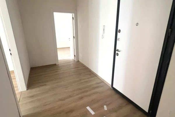 Shtepi me qera Apartament ne Tirane, 2+1, Mobilimi Bosh, pa mobiluar, Pagesa 800  Euro.