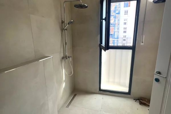 Shtepi me qera Apartament ne Tirane, 2+1, Mobilimi Bosh, pa mobiluar, Pagesa 800  Euro.