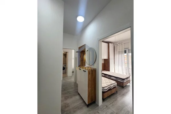 Shtepi me qera Apartament ne Tirane, 2+1, Mobilimi E mobiluar, Pagesa 700  Euro.