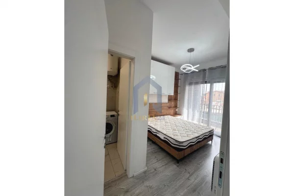 Shtepi me qera Apartament ne Tirane, 2+1, Mobilimi E mobiluar, Pagesa 700  Euro.