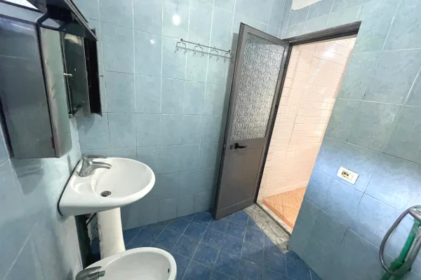 Shtepi me qera Apartament ne Tirane, 1+1, Mobilimi E mobiluar, Pagesa 350  Euro.