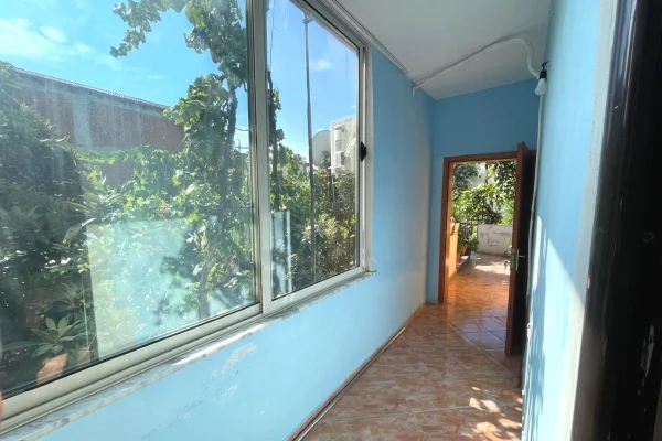 Shtepi me qera Apartament ne Tirane, 1+1, Mobilimi E mobiluar, Pagesa 350  Euro.
