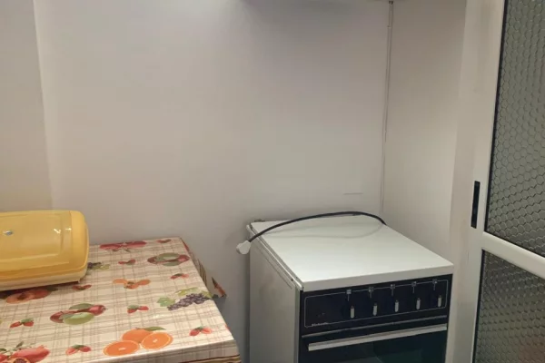 Shtepi me qera Apartament ne Tirane, 1+1, Mobilimi E mobiluar, Pagesa 420  Euro.