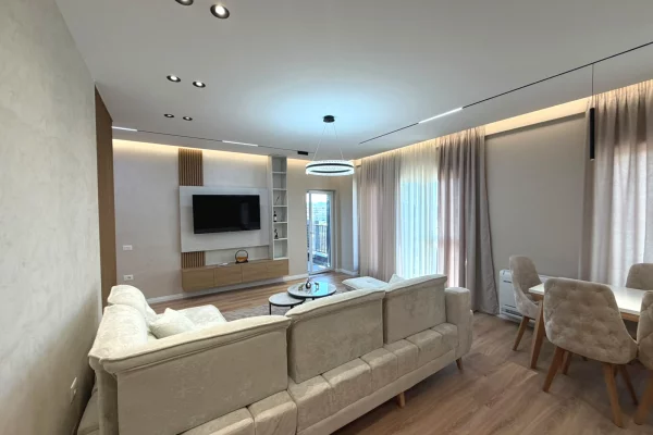Shtepi ne shitje Apartament ne Tirane, 2+1, Mobilimi E mobiluar, Pagesa 240,000  Euro.
