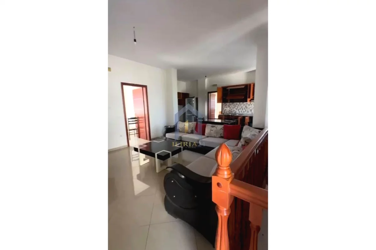 Shtepi me qera Apartament ne Tirane, 2+1, Mobilimi E mobiluar, Pagesa 500  Euro.