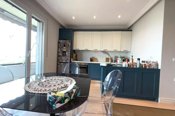 Shtepi ne shitje Apartament ne Durres, 2+1, Mobilimi E mobiluar, Pagesa 480,000  Euro.