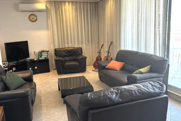 Shtepi ne shitje Apartament ne Tirane, 2+1, Mobilimi E mobiluar, Pagesa 340,000  Euro.