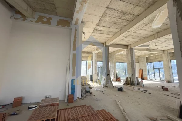 Ambient biznesi ne shitje 1+1 ne Tirane - 1,230,000 Euro
