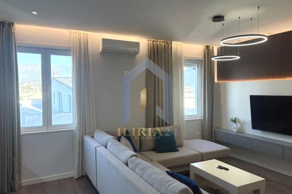 Shtepi ne shitje Apartament ne Tirane, 2+1, Mobilimi E mobiluar, Pagesa 272,949  Euro.