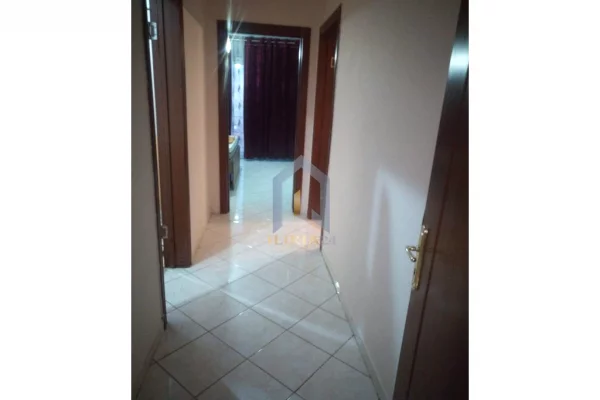 Shtepi ne shitje Apartament ne Tirane, 2+1, Mobilimi E mobiluar, Pagesa 226,000  Euro.