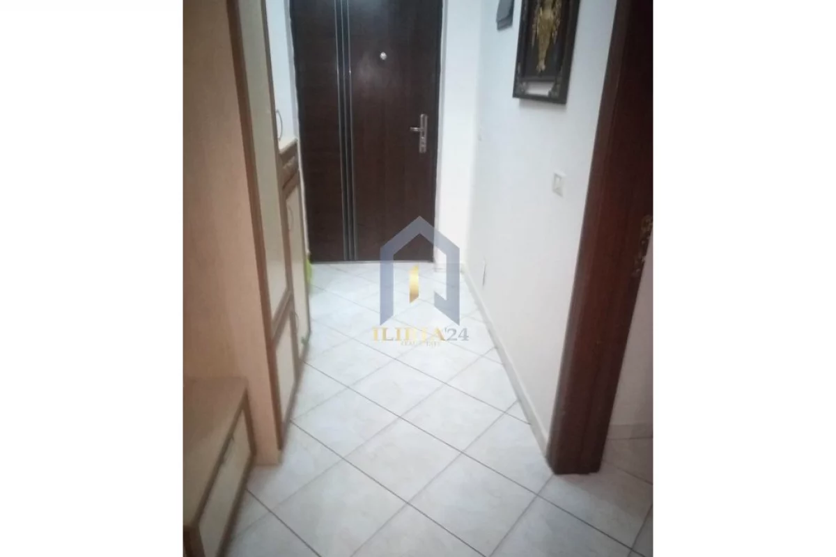 Shtepi ne shitje Apartament ne Tirane, 2+1, Mobilimi E mobiluar, Pagesa 226,000  Euro.