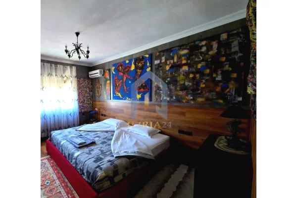 Shtepi me qera Apartament ne Tirane, 2+1, Mobilimi E mobiluar, Pagesa 900  Euro.