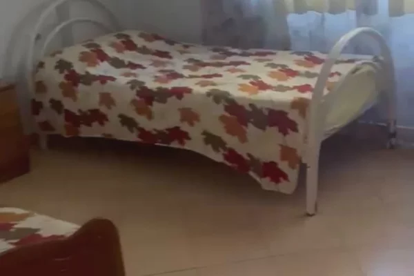 Shtepi me qera Apartament ne Tirane, 2+1, Mobilimi E mobiluar, Pagesa 500  Euro.