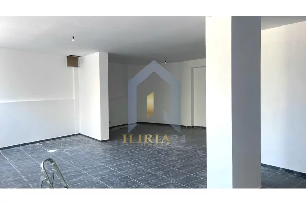 Shtepi me qera Apartament ne Tirane, 2+1, Mobilimi Bosh, pa mobiluar, Pagesa 1,000  Euro.