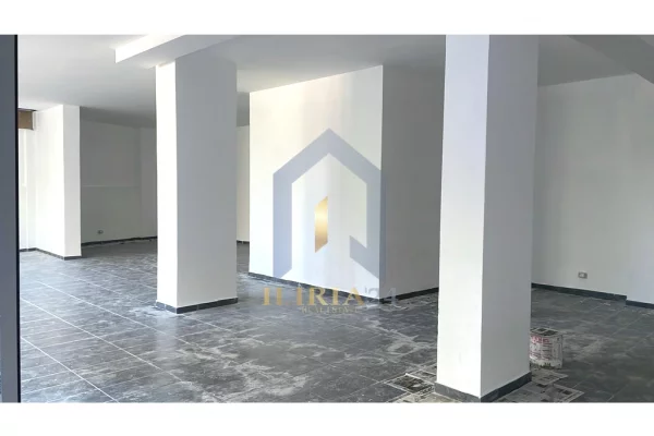 Shtepi me qera Apartament ne Tirane, 2+1, Mobilimi Bosh, pa mobiluar, Pagesa 1,000  Euro.