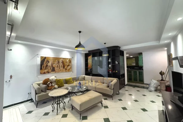 Shtepi ne shitje Apartament ne Tirane, 3+1, Mobilimi E mobiluar, Pagesa 664,000  Euro.
