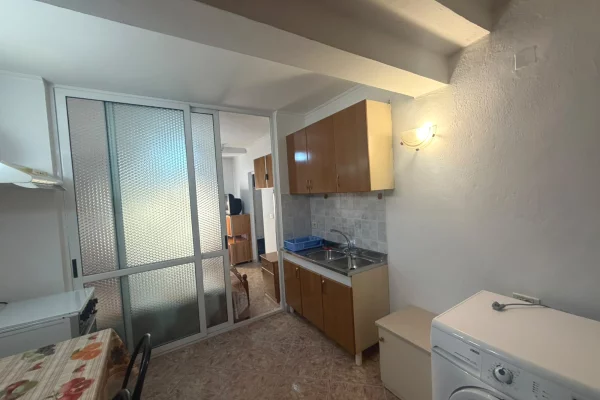 Shtepi me qera Apartament ne Tirane, 1+1, Mobilimi E mobiluar, Pagesa 420  Euro.