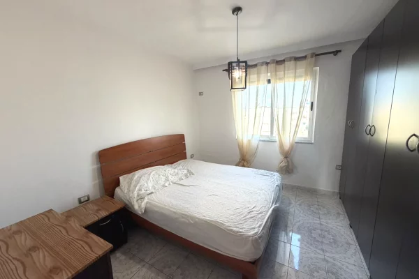 Shtepi me qera Apartament ne Tirane, 1+1, Mobilimi E mobiluar, Pagesa 350  Euro.