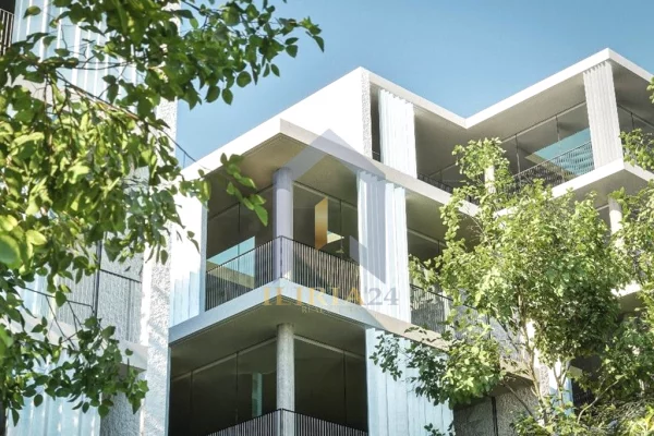 Shtepi ne shitje Apartament ne Tirane, 3+1, Mobilimi Bosh, pa mobiluar, Pagesa 305,805  Euro.