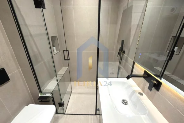 Shtepi ne shitje Apartament ne Tirane, Garsoniere, Mobilimi E mobiluar, Pagesa 220,000  Euro.