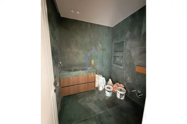 Shtepi ne shitje Apartament ne Tirane, 1+1, Mobilimi E mobiluar, Pagesa 180,000  Euro.