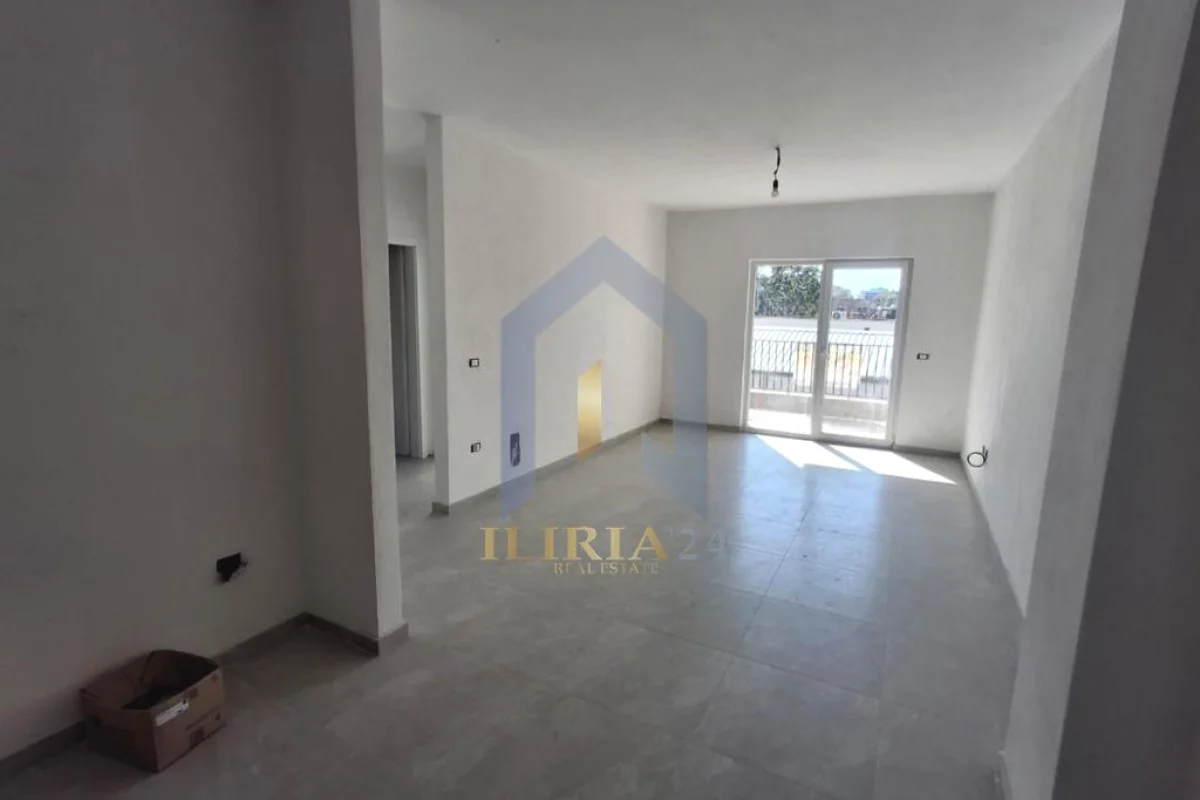 Japim ambient biznesi 2+1 me qira ne "Laprake"