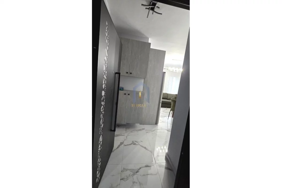 Shtepi me qera Apartament ne Tirane, 2+1, Mobilimi E mobiluar, Pagesa 60,000  Leke.