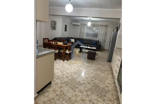 Shtepi me qera Apartament ne Tirane, 2+1, Mobilimi E mobiluar, Pagesa 800  Leke.