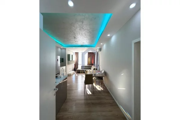 Shtepi ne shitje Apartament ne Tirane, 3+1, Mobilimi Pjeserisht e mobiluar, Pagesa 275,000  Euro.