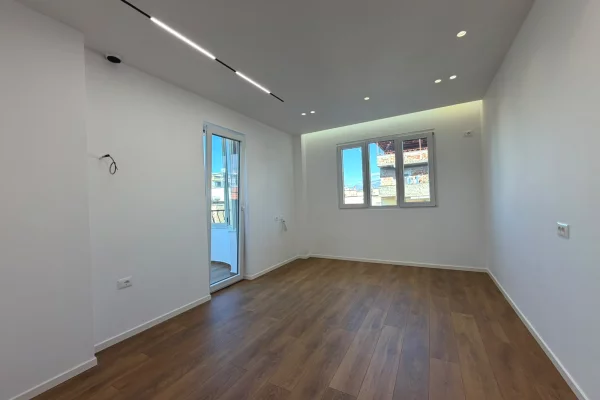 Shtepi ne shitje 1+1 ne Tirane - 158,000 Euro