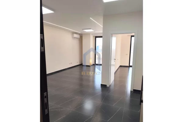 Shtepi me qera Apartament ne Tirane, 1+1, Mobilimi Bosh, pa mobiluar, Pagesa 600  Euro.