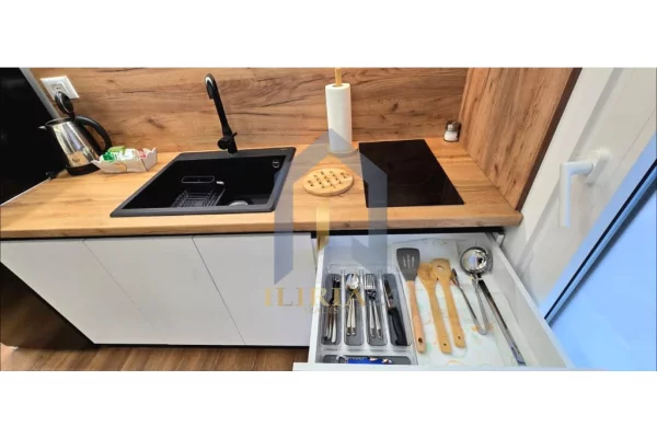 Shtepi ne shitje Apartament ne Tirane, 2+1, Mobilimi E mobiluar, Pagesa 277,000  Leke.