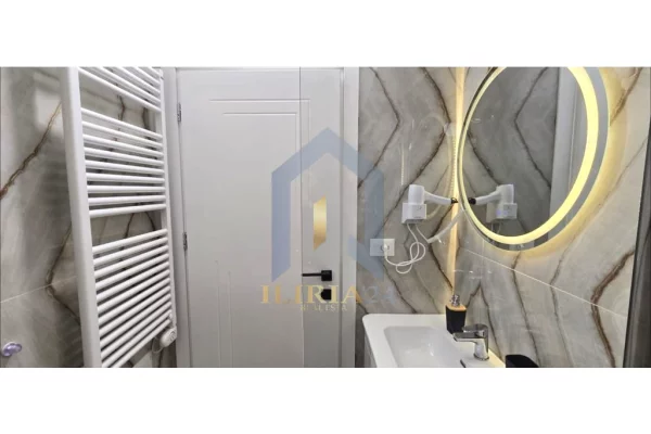 Shtepi ne shitje Apartament ne Tirane, 2+1, Mobilimi E mobiluar, Pagesa 277,000  Leke.