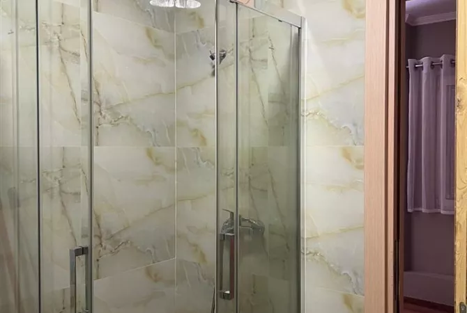 Shtepi me qera Apartament ne Tirane, 2+1, Mobilimi E mobiluar, Pagesa 68,000  Leke.