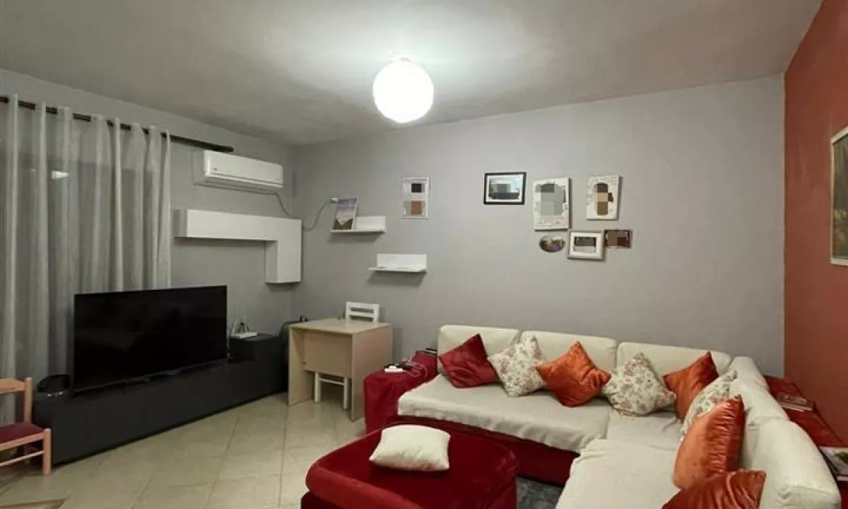 Shtepi me qera Apartament ne Tirane, 2+1, Mobilimi E mobiluar, Pagesa 60,000  Leke.