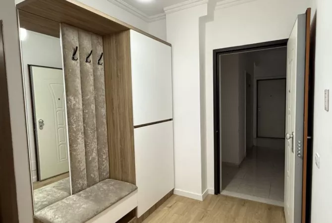 Shtepi me qera Apartament ne Tirane, 2+1, Mobilimi E mobiluar, Pagesa 800  Euro.
